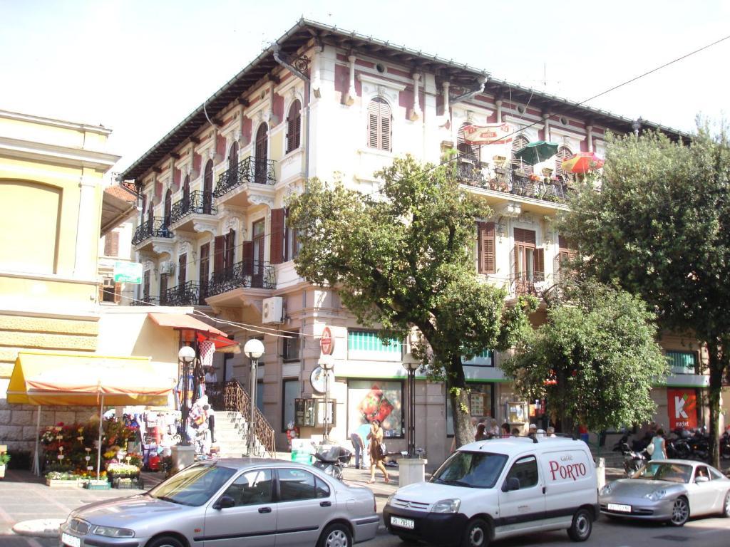 Green Market Apartment Opatija Buitenkant foto
